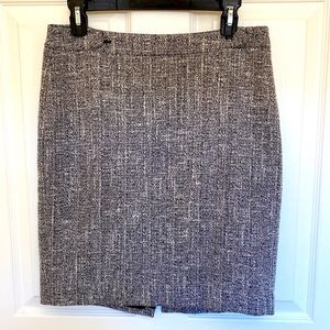 Ann Taylor poly black/white 2 buttons on front waistband back zip kick pleat